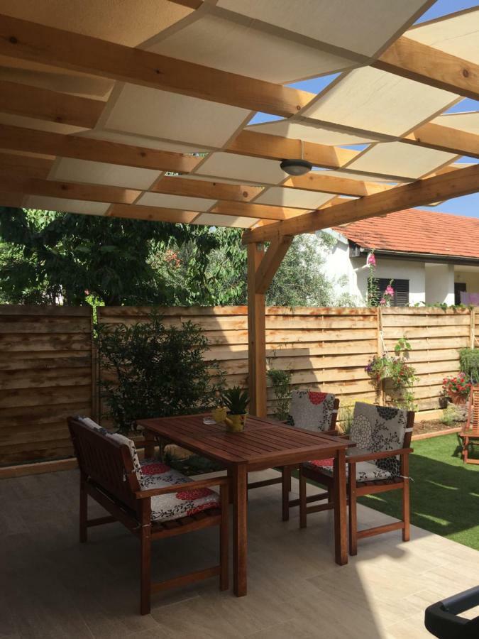 Ferienwohnung Lipo Je Zadar Exterior foto